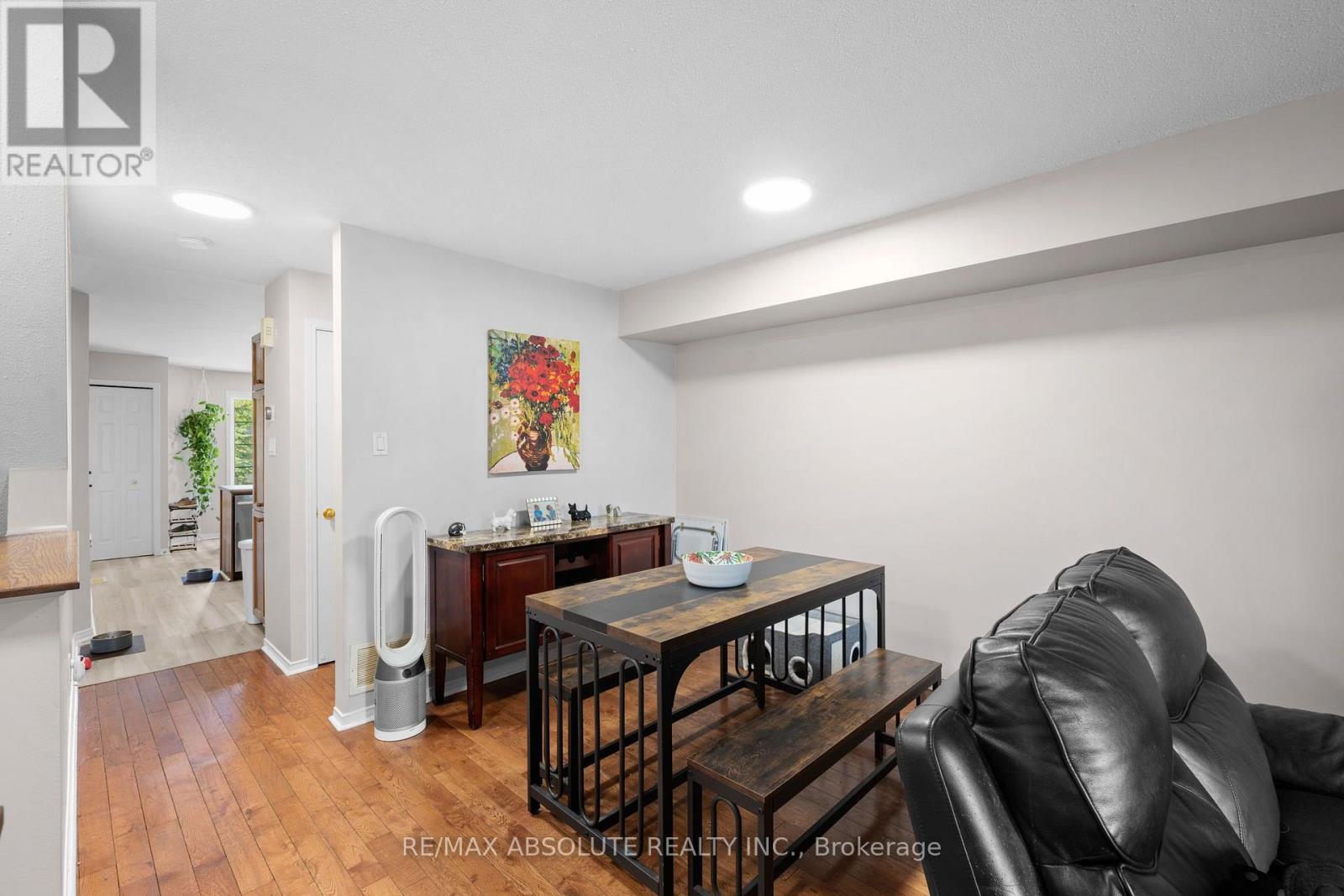 908 Longfields Drive Property Photo 16