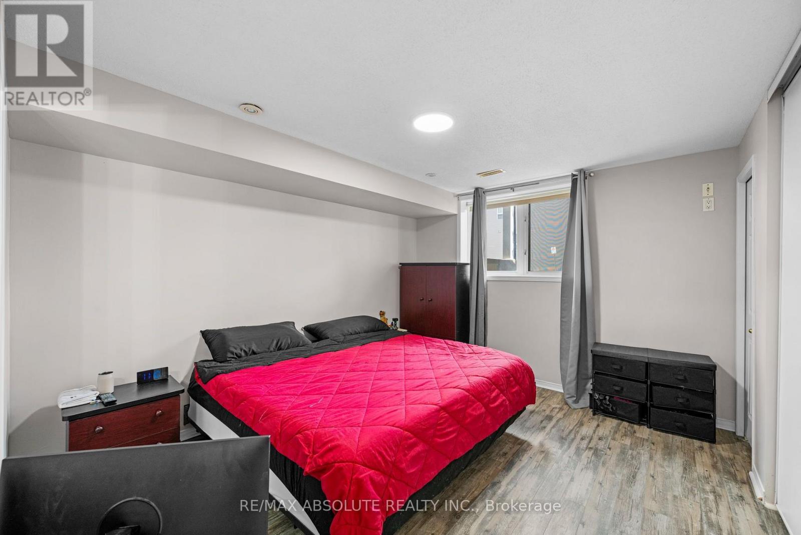 908 Longfields Drive Property Photo 17