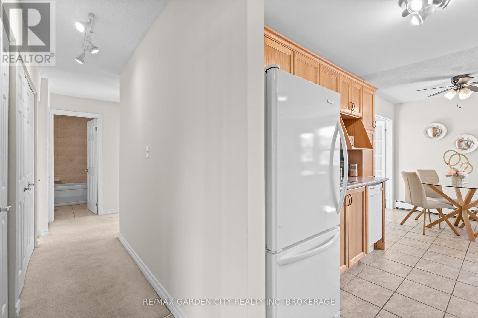 211 - 264 Oakdale Avenue Property Photo 14