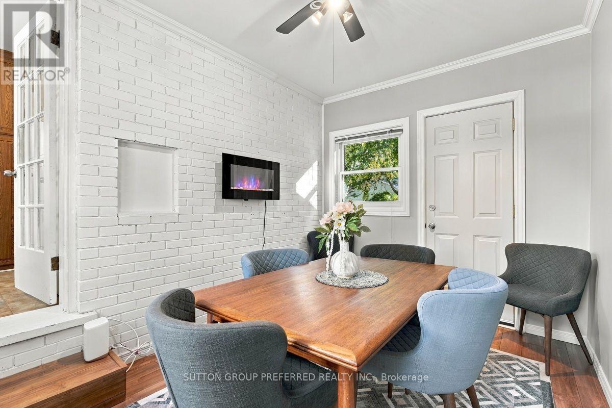 465 Glen Crescent Property Photo 17