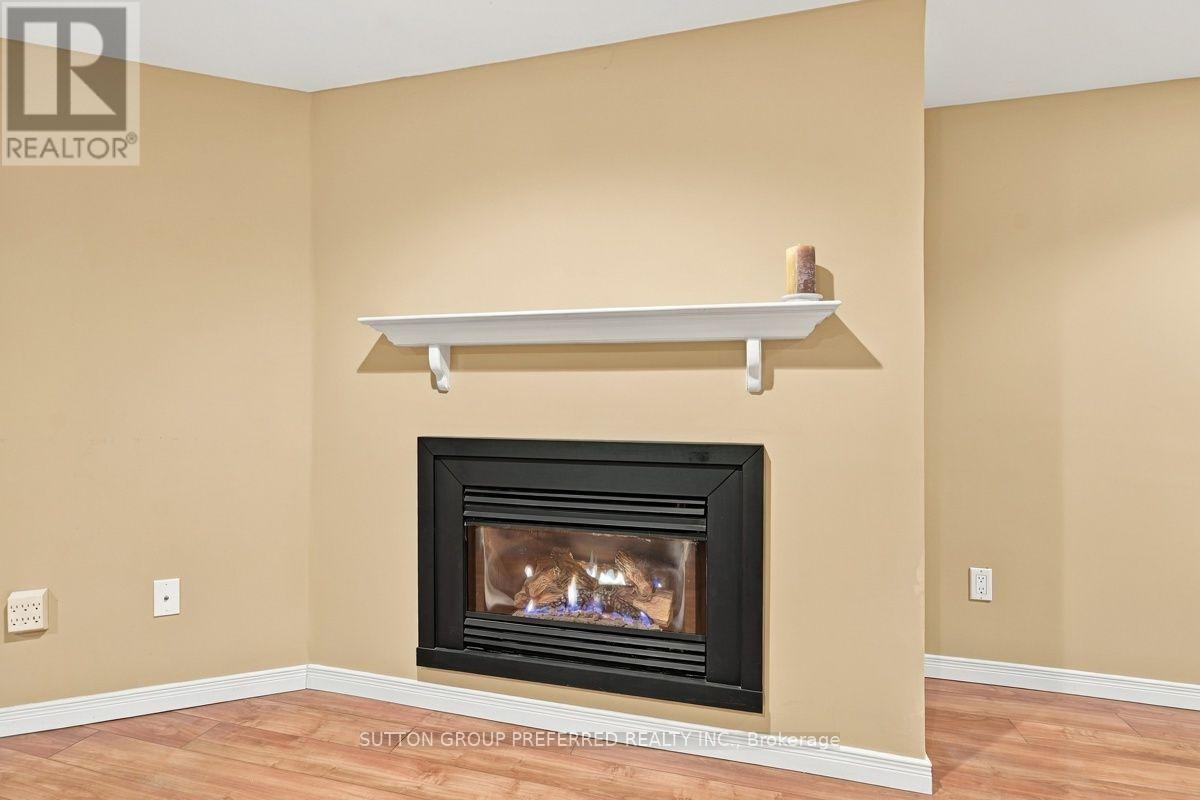465 Glen Crescent Property Photo 28