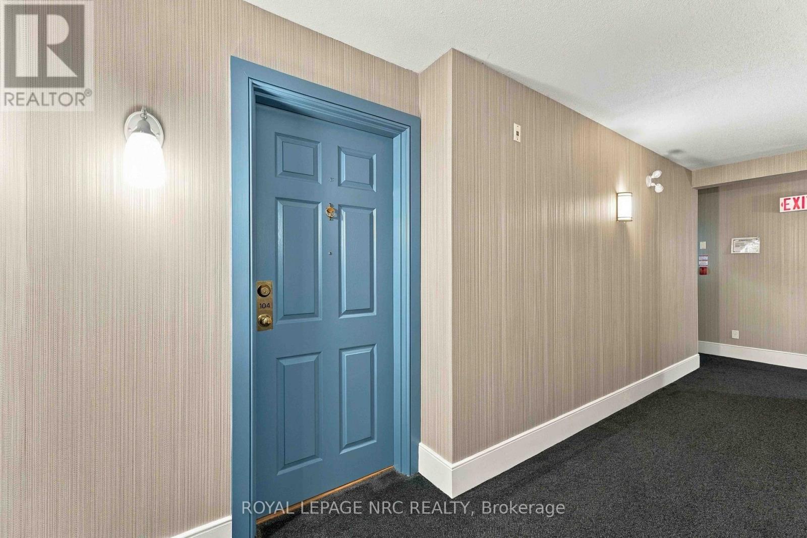 104 - 4090 John Charles Boulevard Property Photo 6