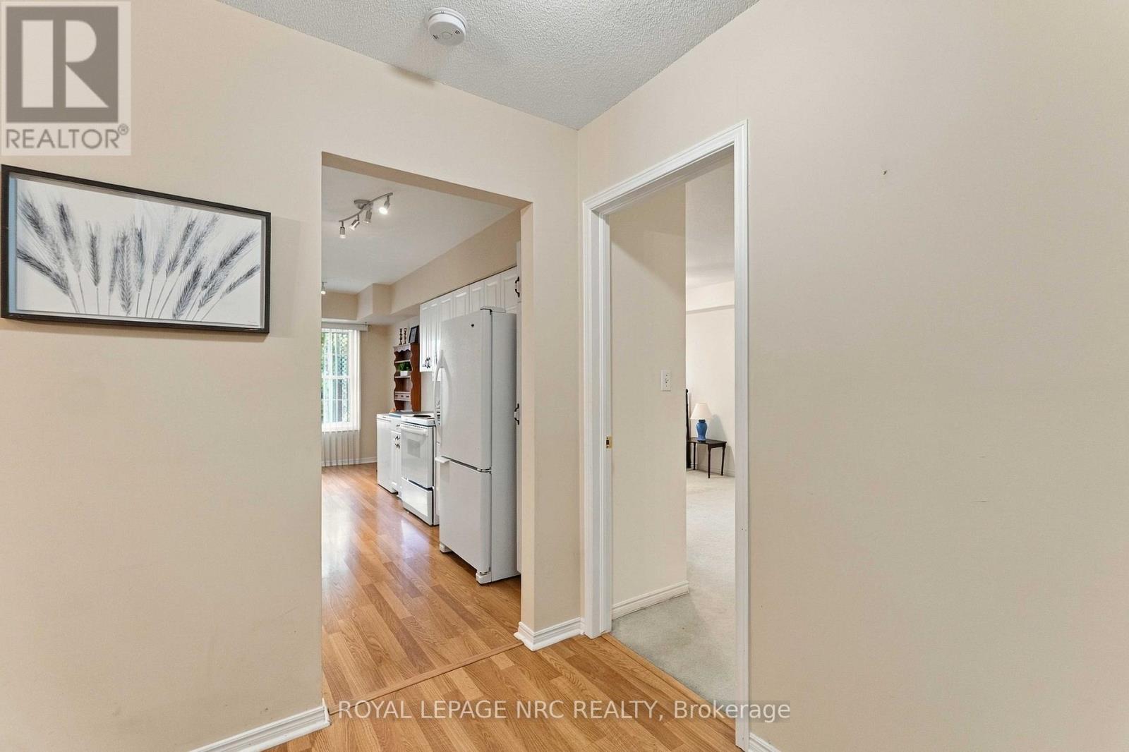 104 - 4090 John Charles Boulevard Property Photo 8
