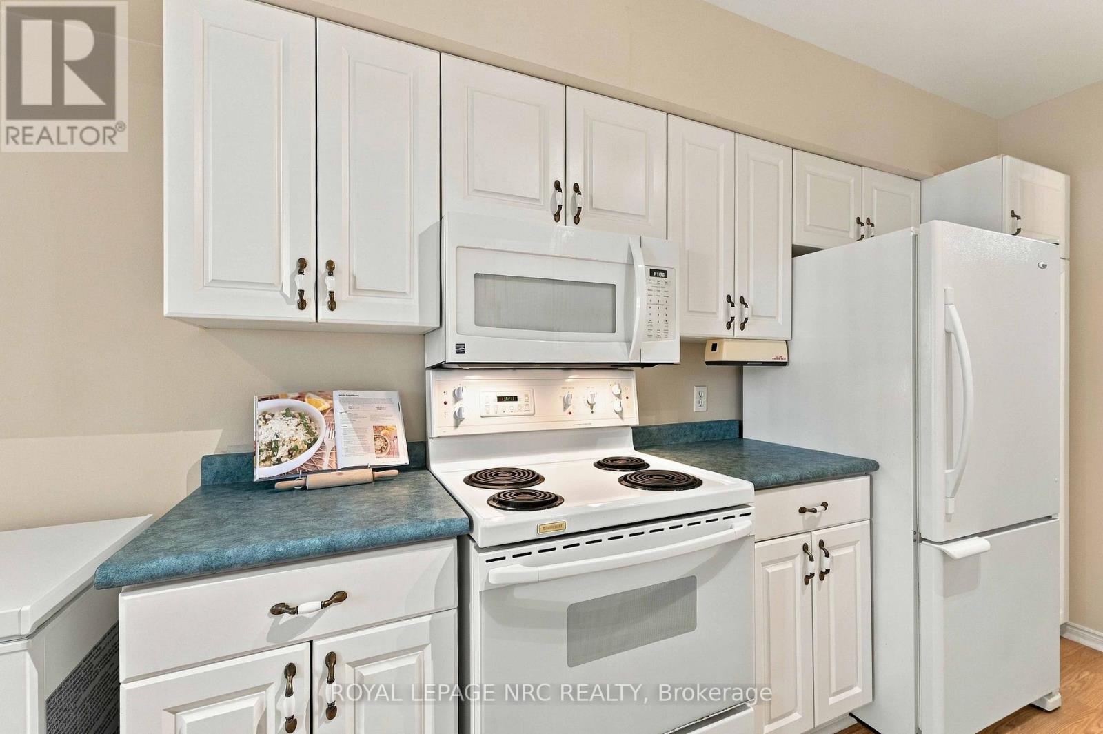 104 - 4090 John Charles Boulevard Property Photo 12