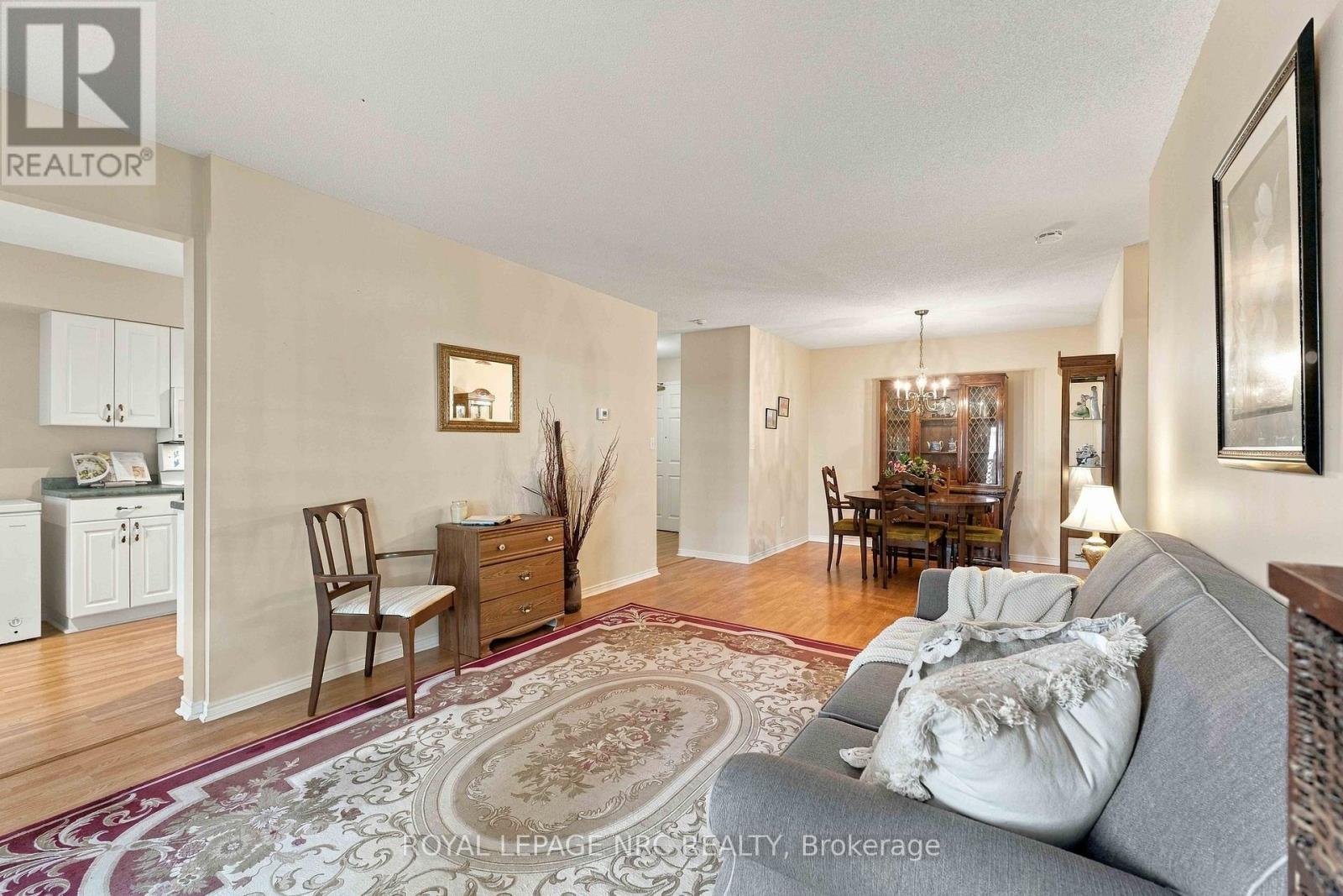 104 - 4090 John Charles Boulevard Property Photo 18