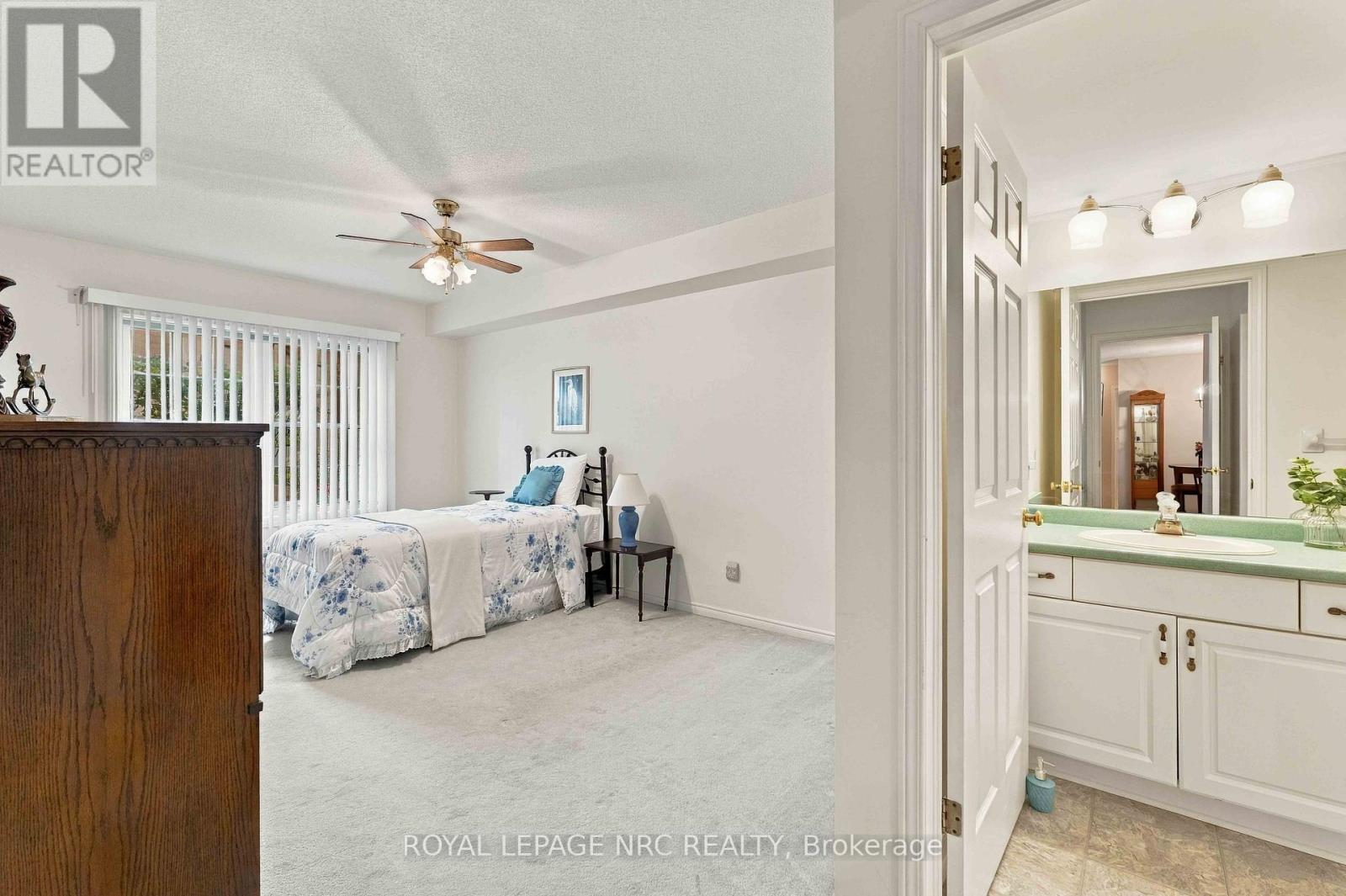 104 - 4090 John Charles Boulevard Property Photo 23