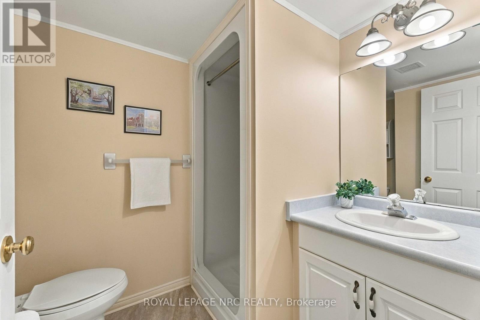 104 - 4090 John Charles Boulevard Property Photo 28