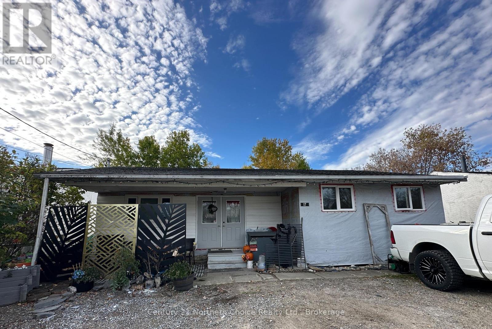 17 Poplar Avenue Property Photo 1