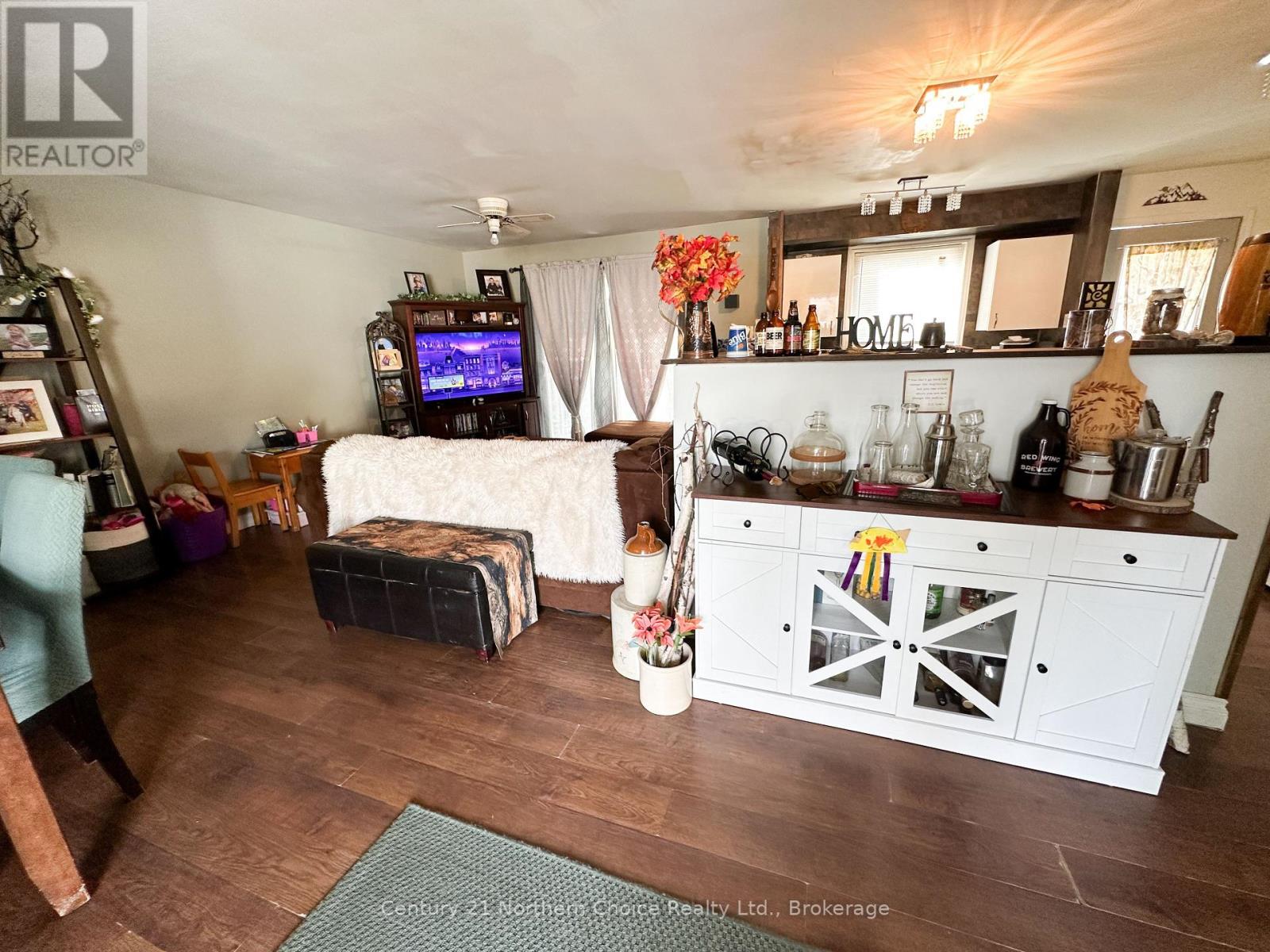 17 Poplar Avenue Property Photo 2