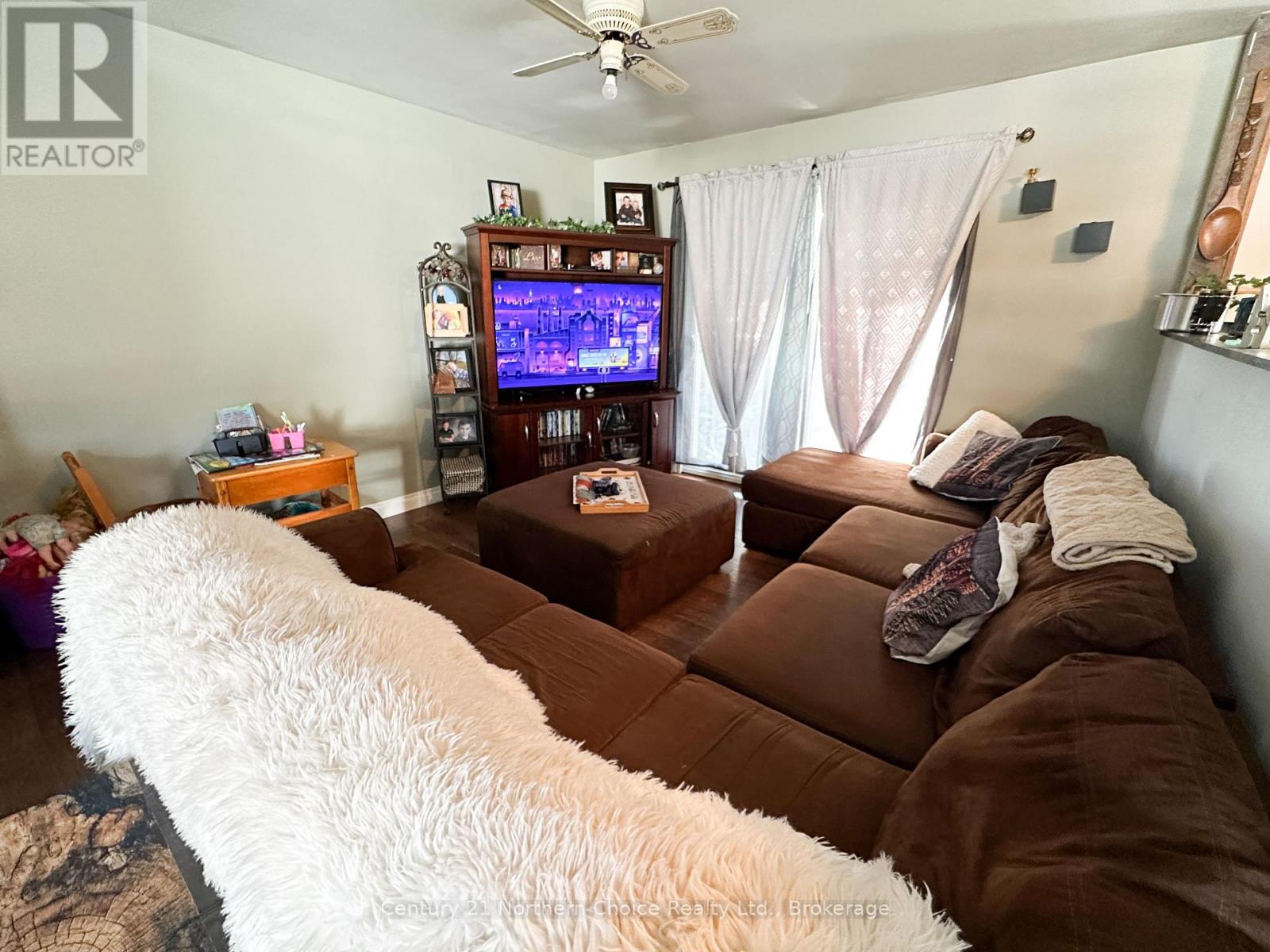 17 Poplar Avenue Property Photo 4