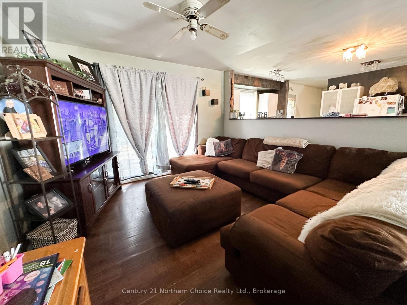 17 Poplar Avenue Property Photo 5