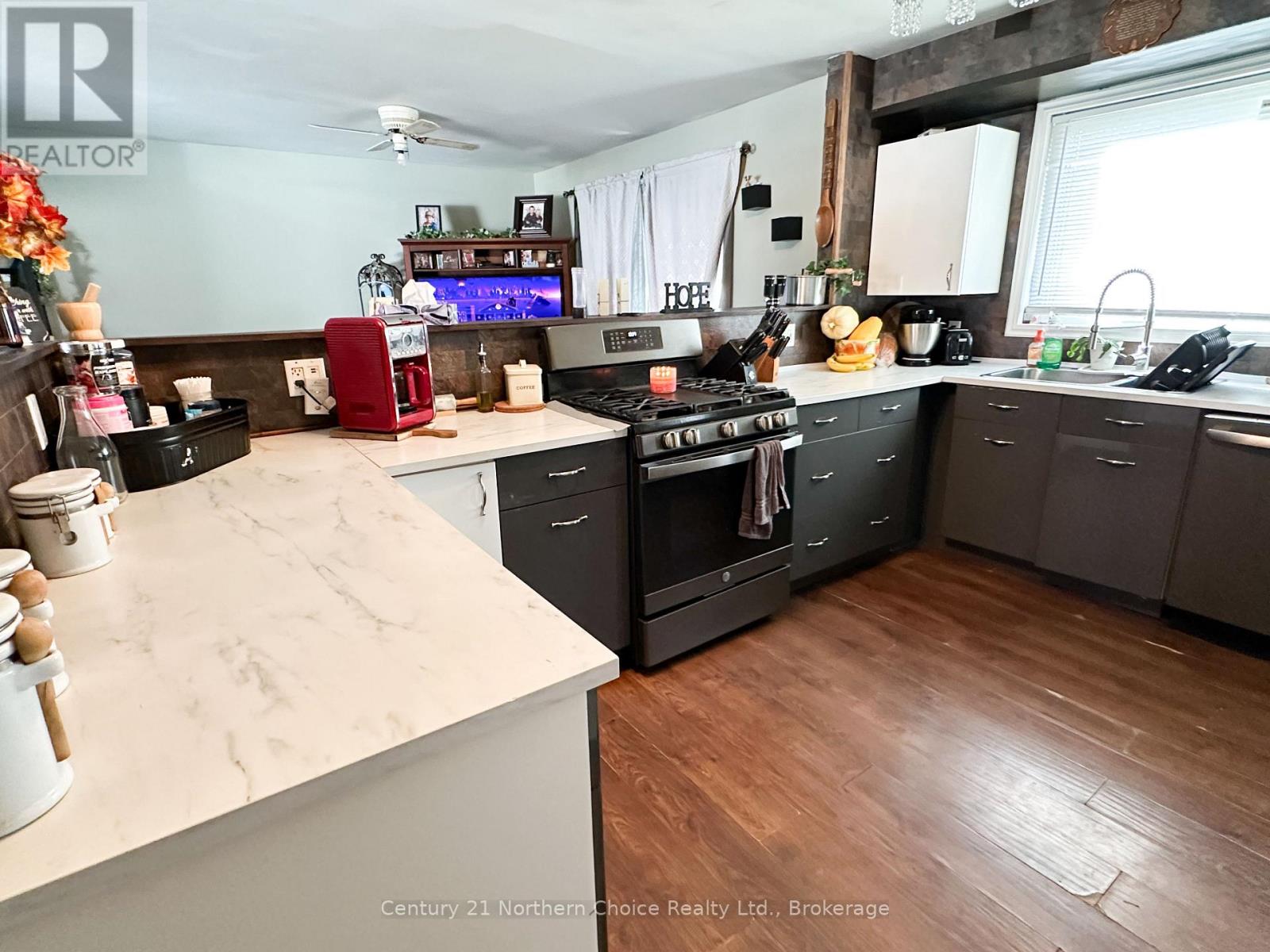 17 Poplar Avenue Property Photo 6