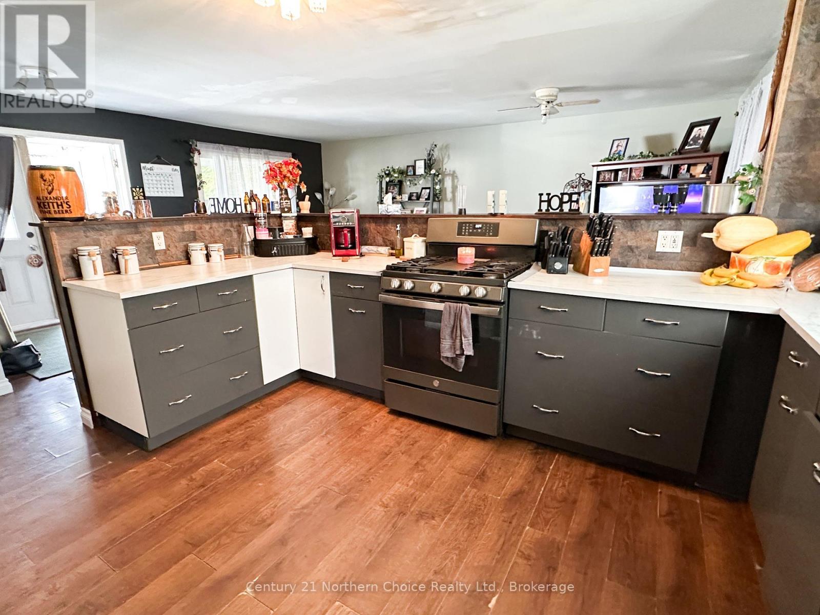 17 Poplar Avenue Property Photo 7