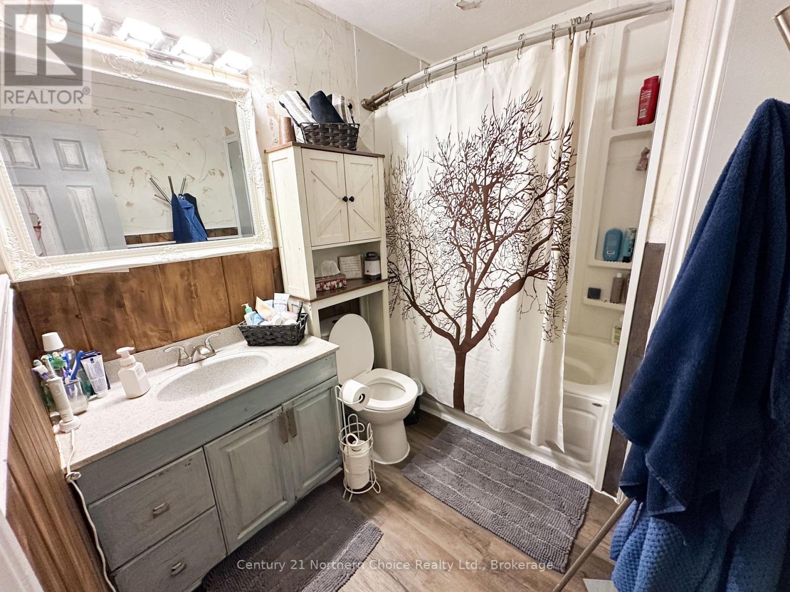 17 Poplar Avenue Property Photo 8