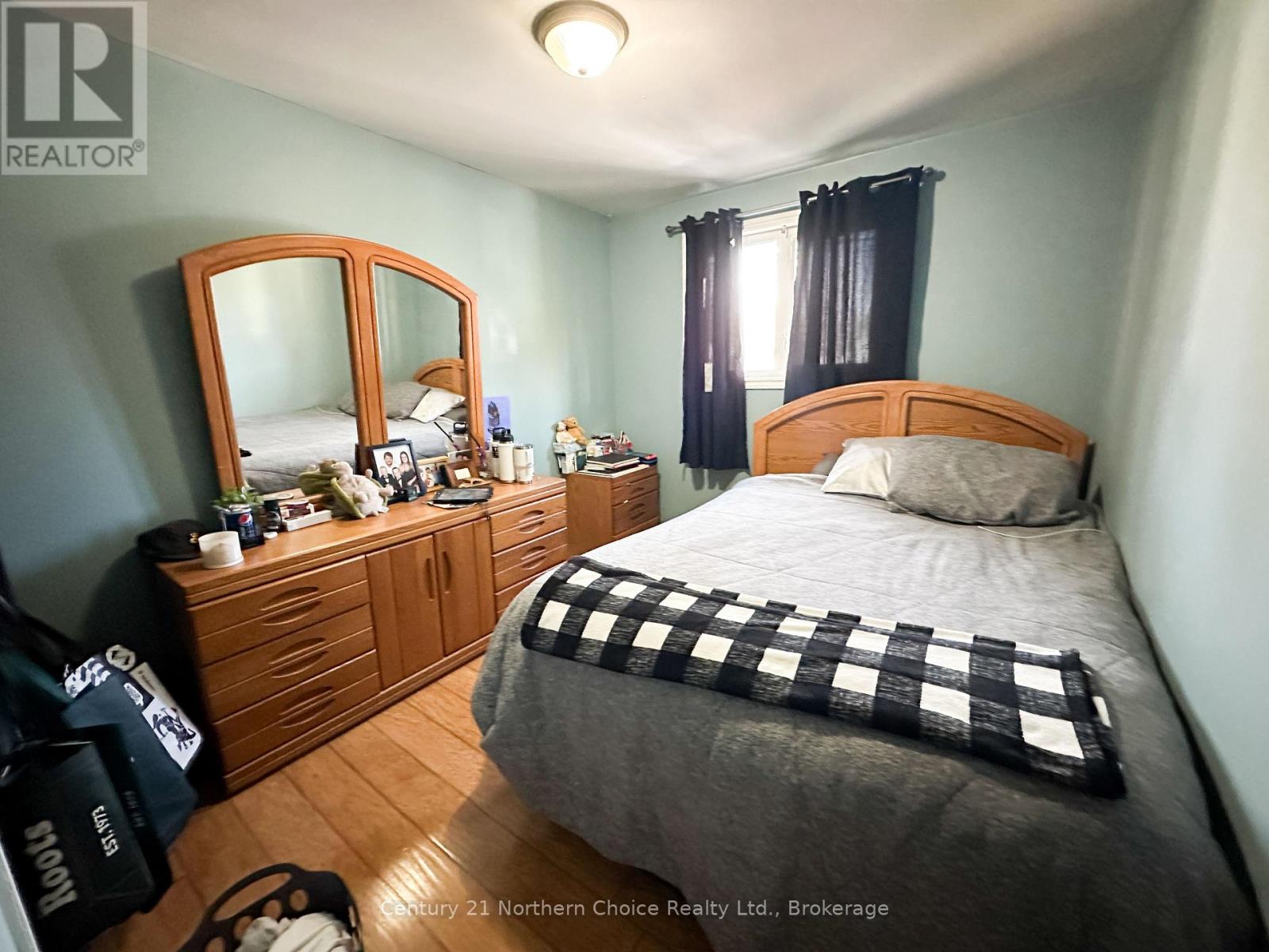 17 Poplar Avenue Property Photo 9