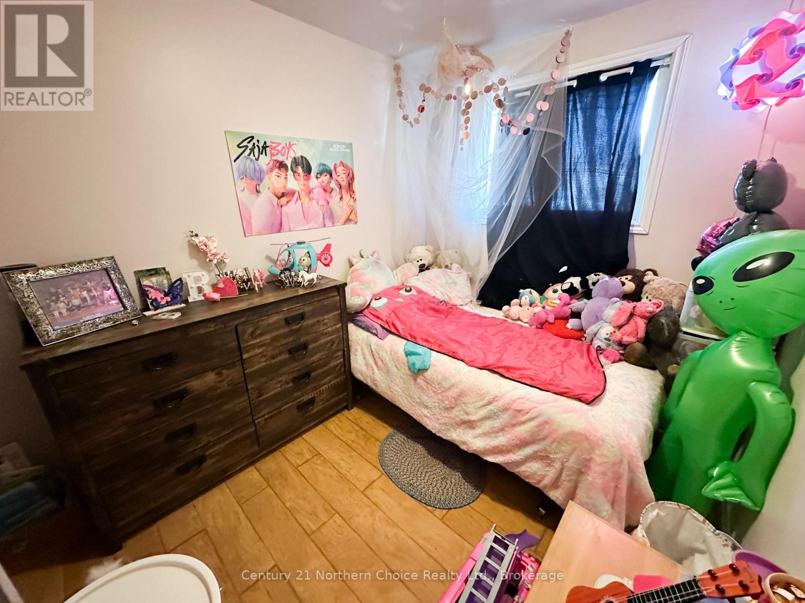 17 Poplar Avenue Property Photo 11