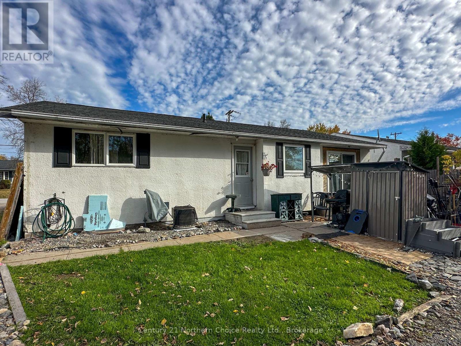 17 Poplar Avenue Property Photo 18