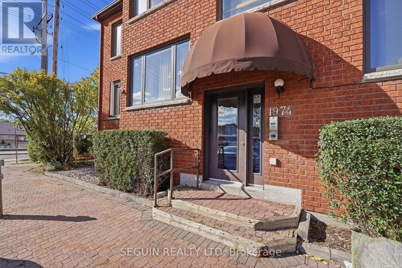302 - 1974 St Laurent Boulevard Property Photo 7
