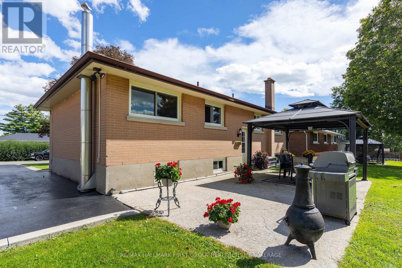 1449 Avondale Crescent Property Photo 37