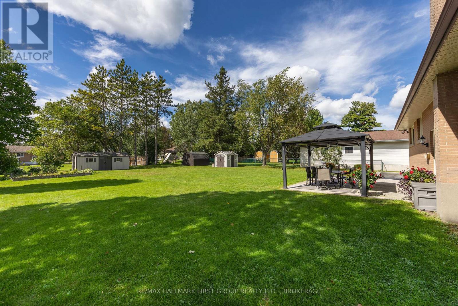 1449 Avondale Crescent Property Photo 40