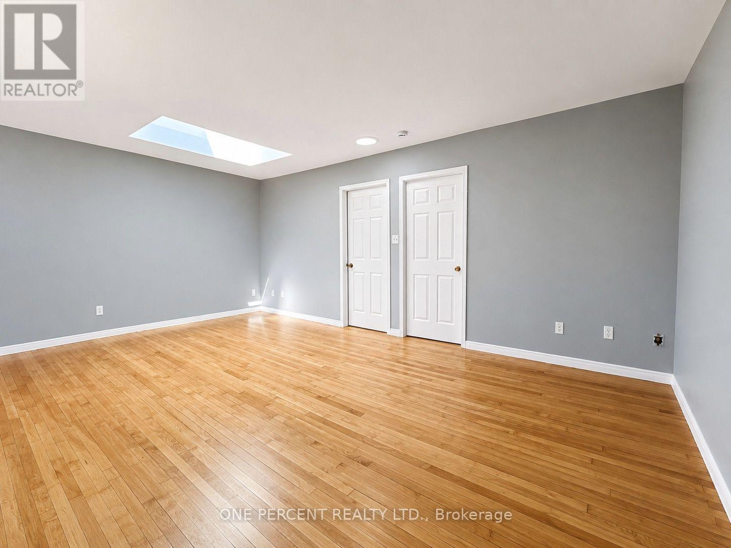2 - 548 Concession Street Sw Property Photo 11