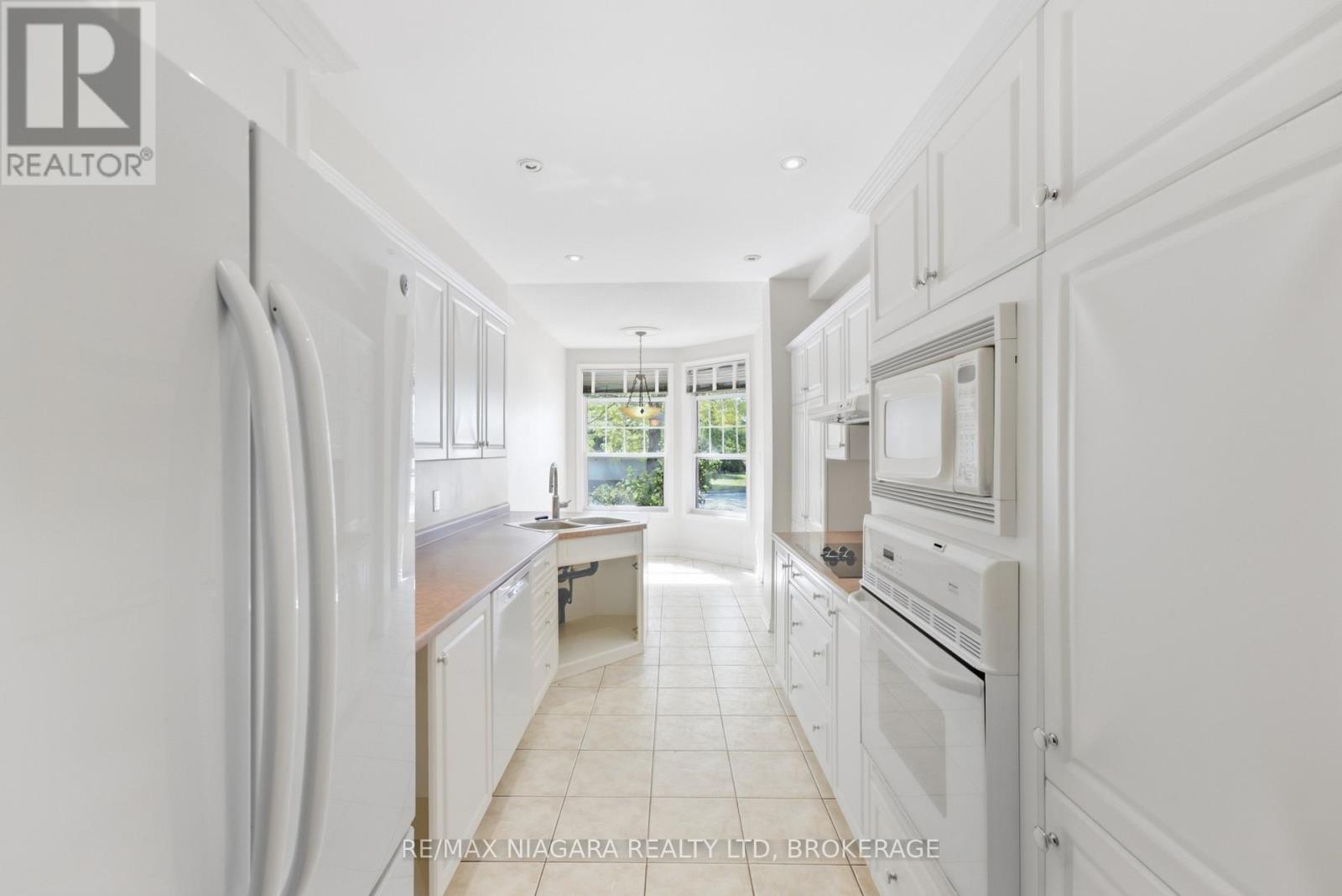 25 - 13 Shaw's Lane Property Photo 7