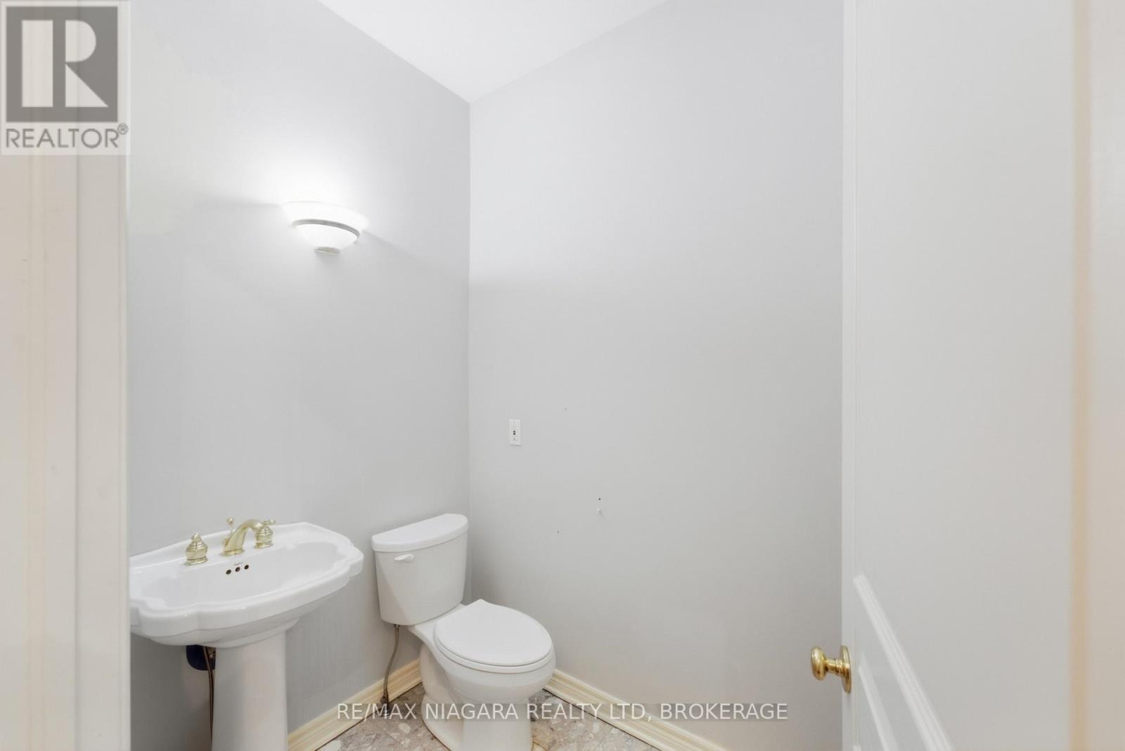 25 - 13 Shaw's Lane Property Photo 14