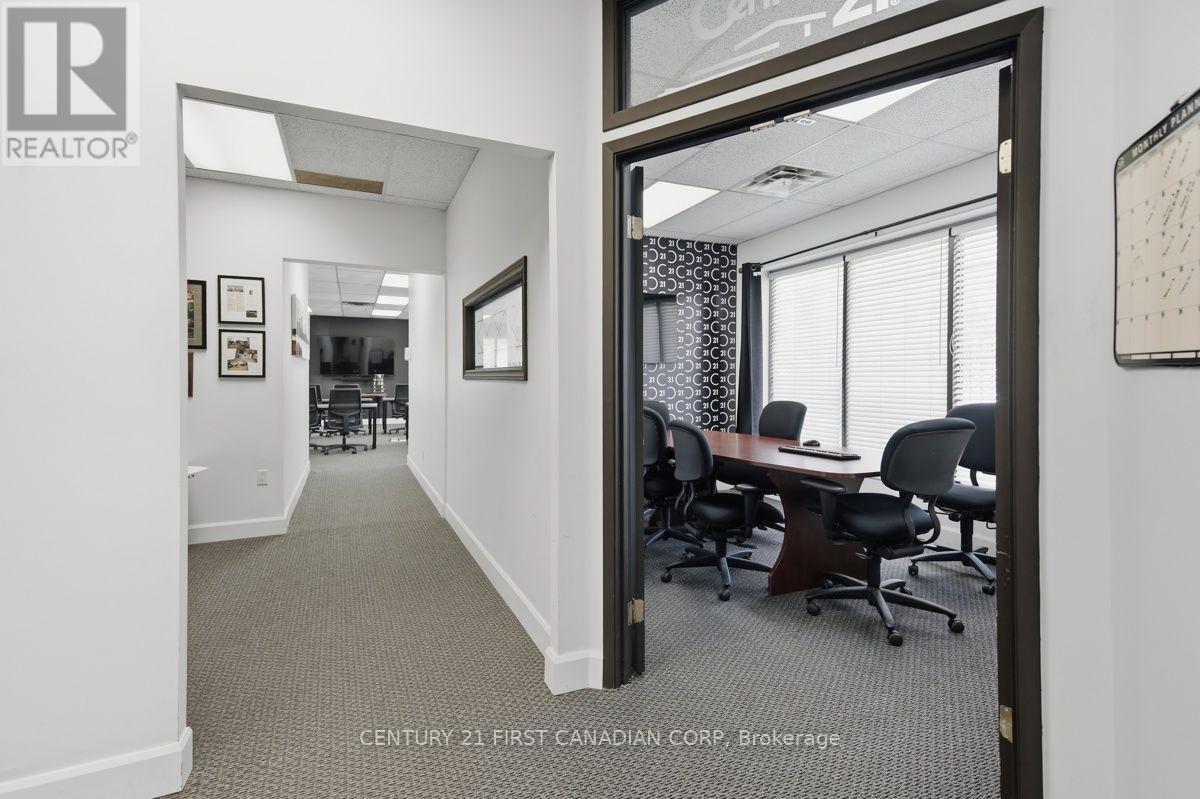 420 York Street Property Photo 11