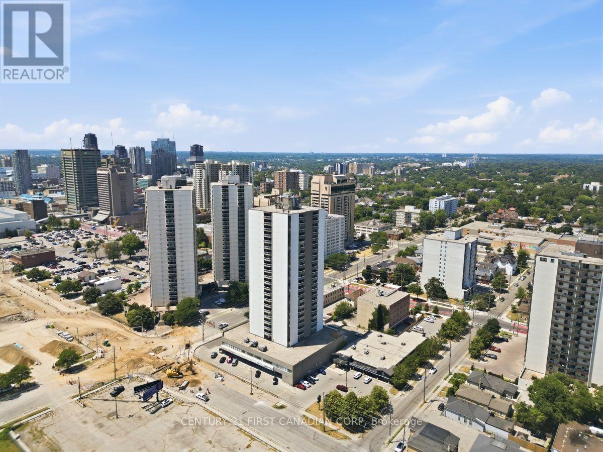 420 York Street Property Photo 21