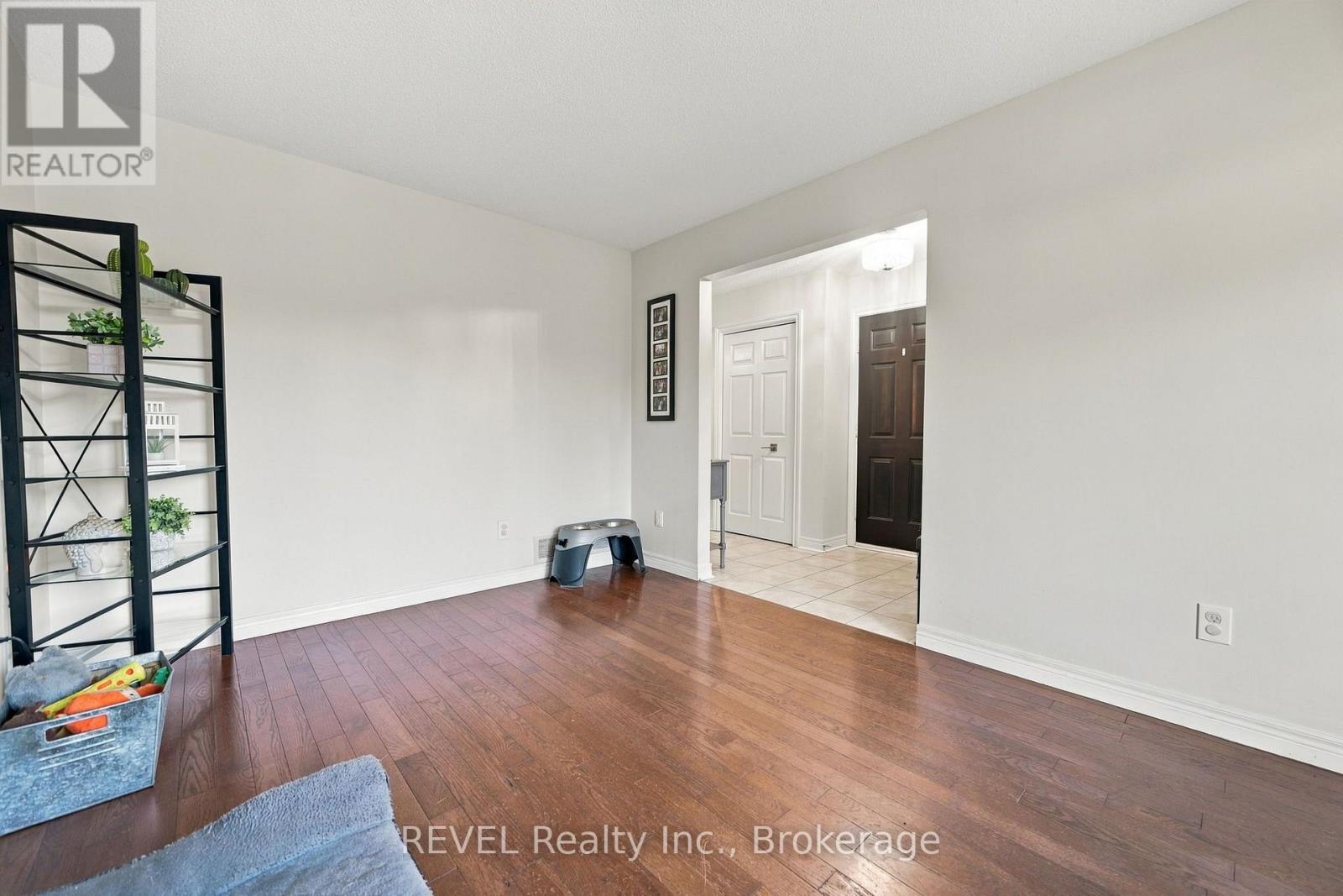 3370 Cardinal Drive Property Photo 10