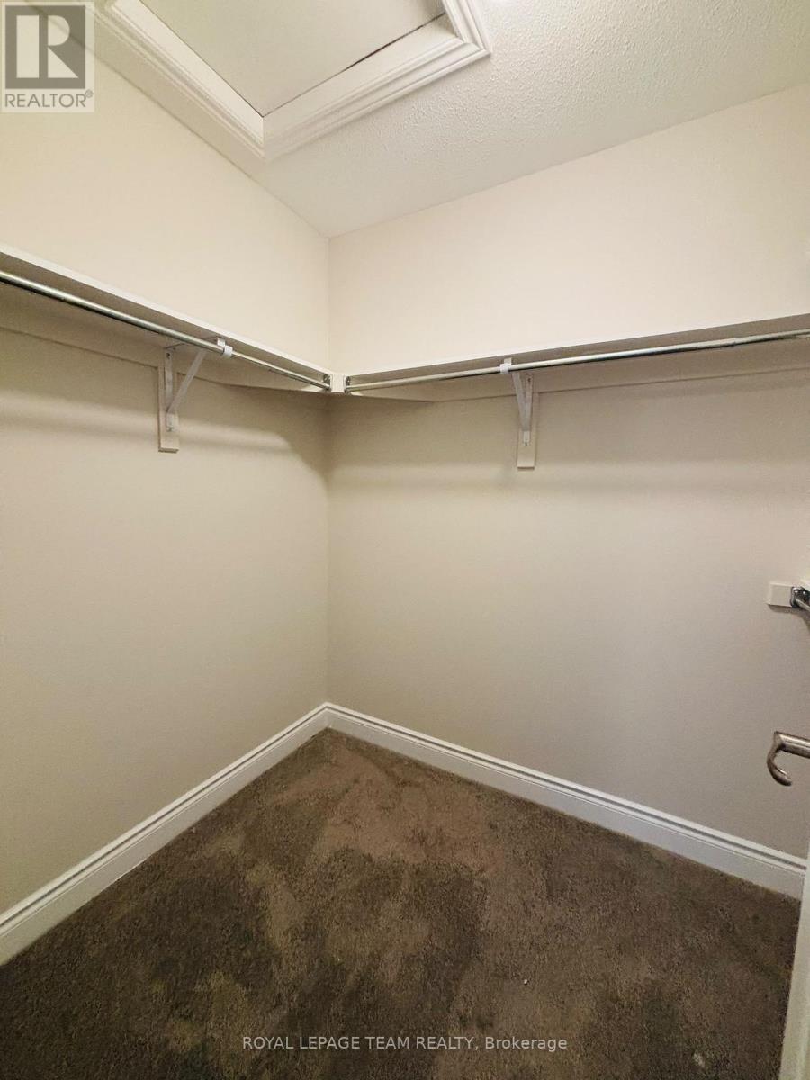 1096 Apolune Street Property Photo 22