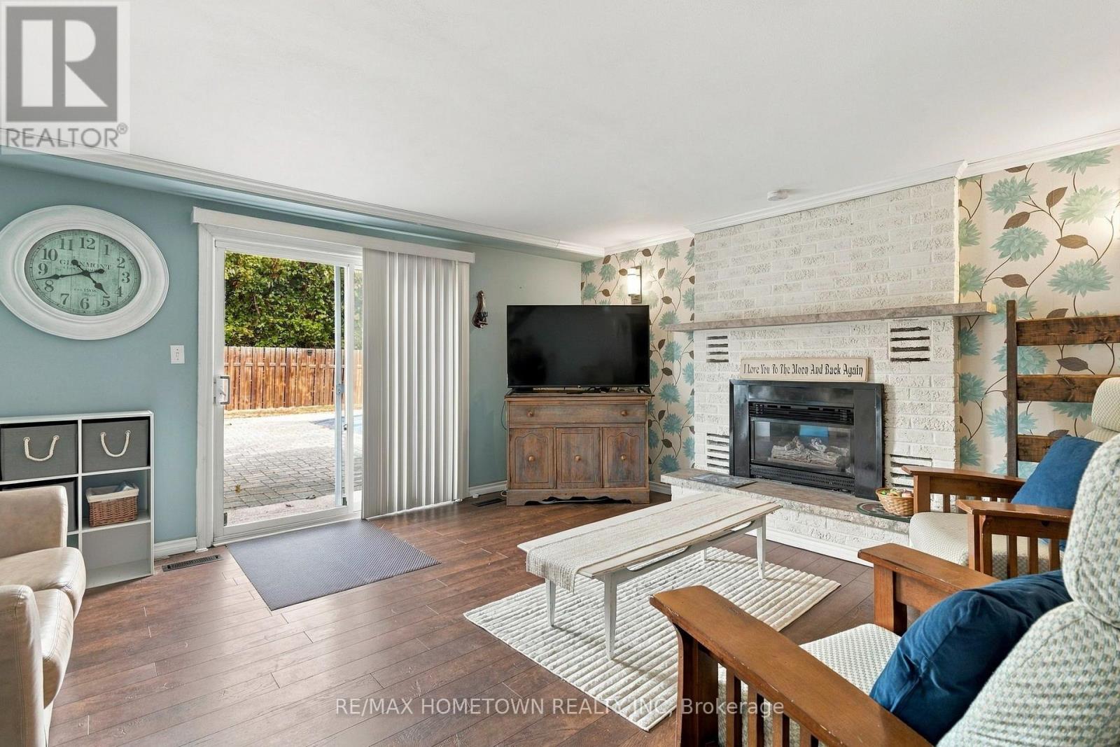 229 Colonel Douglas Crescent Property Photo 16