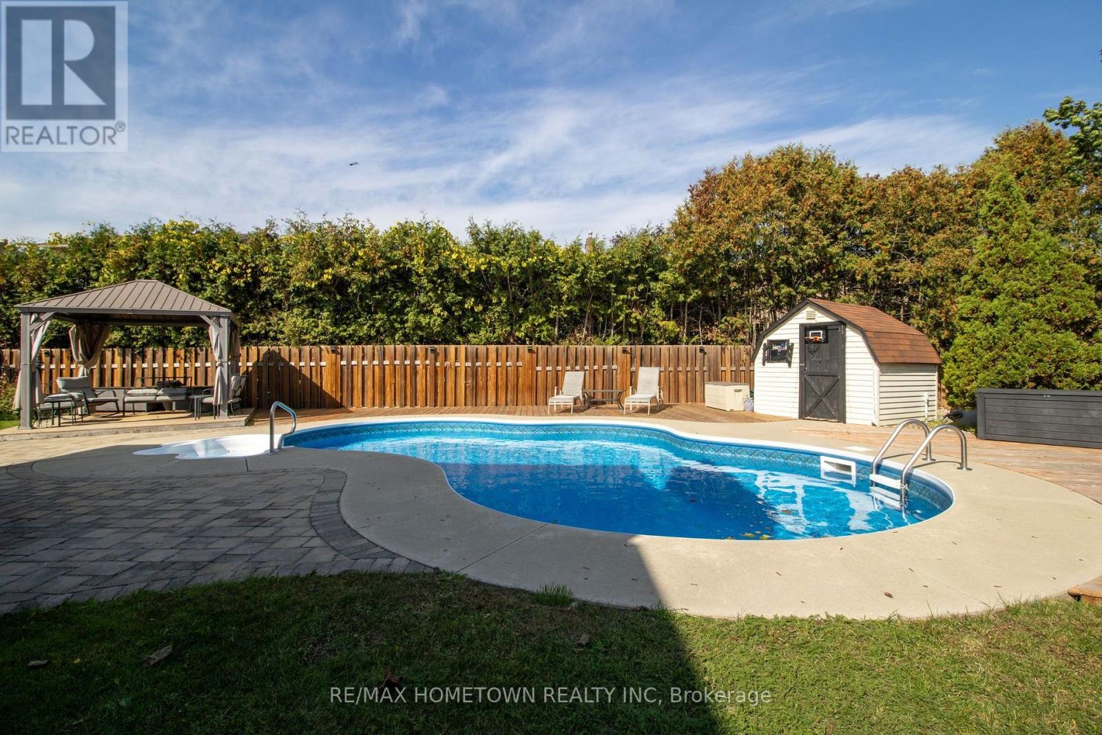 229 Colonel Douglas Crescent Property Photo 37