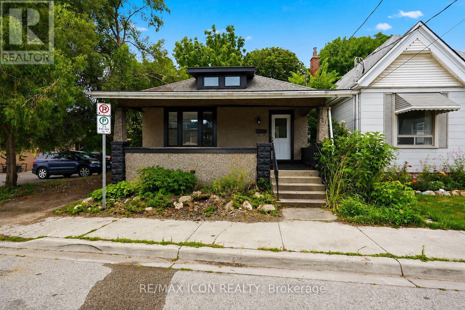 31 Mount Pleasant Avenue Property Photo 2