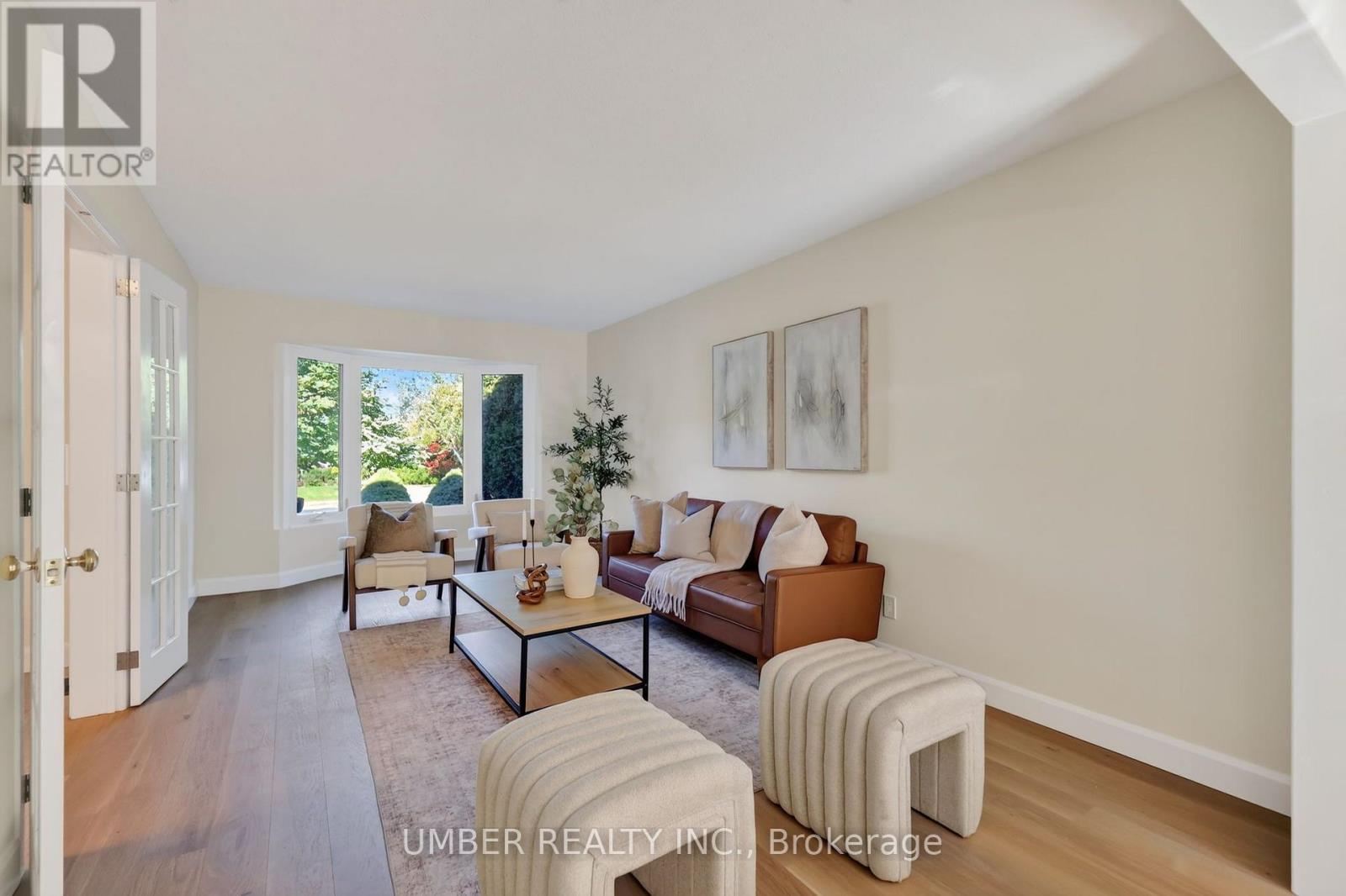120 Hawk Crescent Property Photo 8