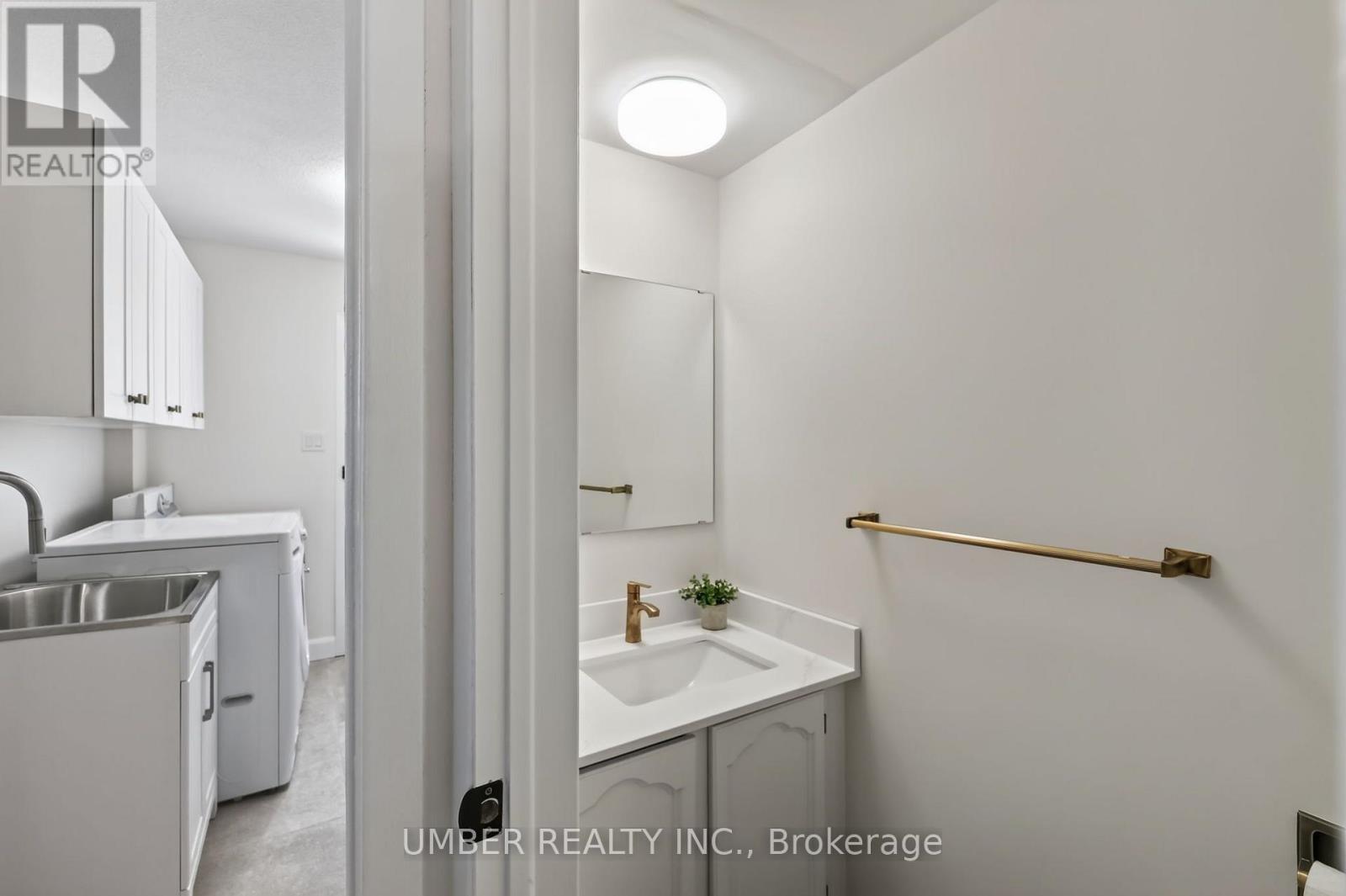 120 Hawk Crescent Property Photo 20