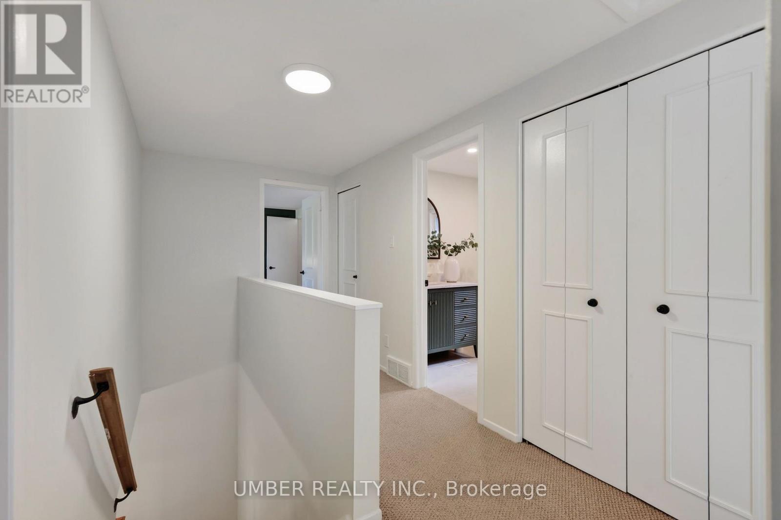 120 Hawk Crescent Property Photo 23