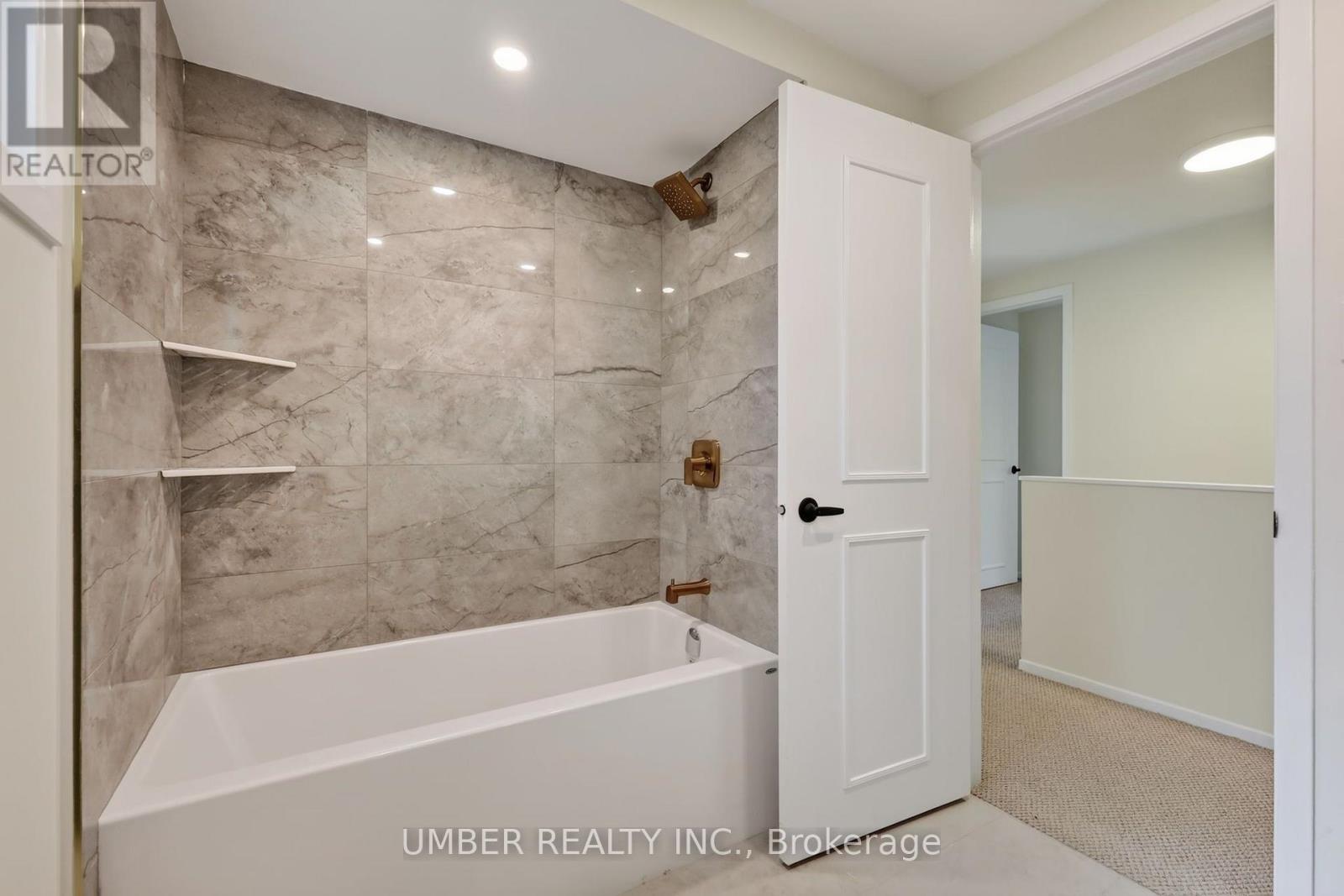 120 Hawk Crescent Property Photo 30