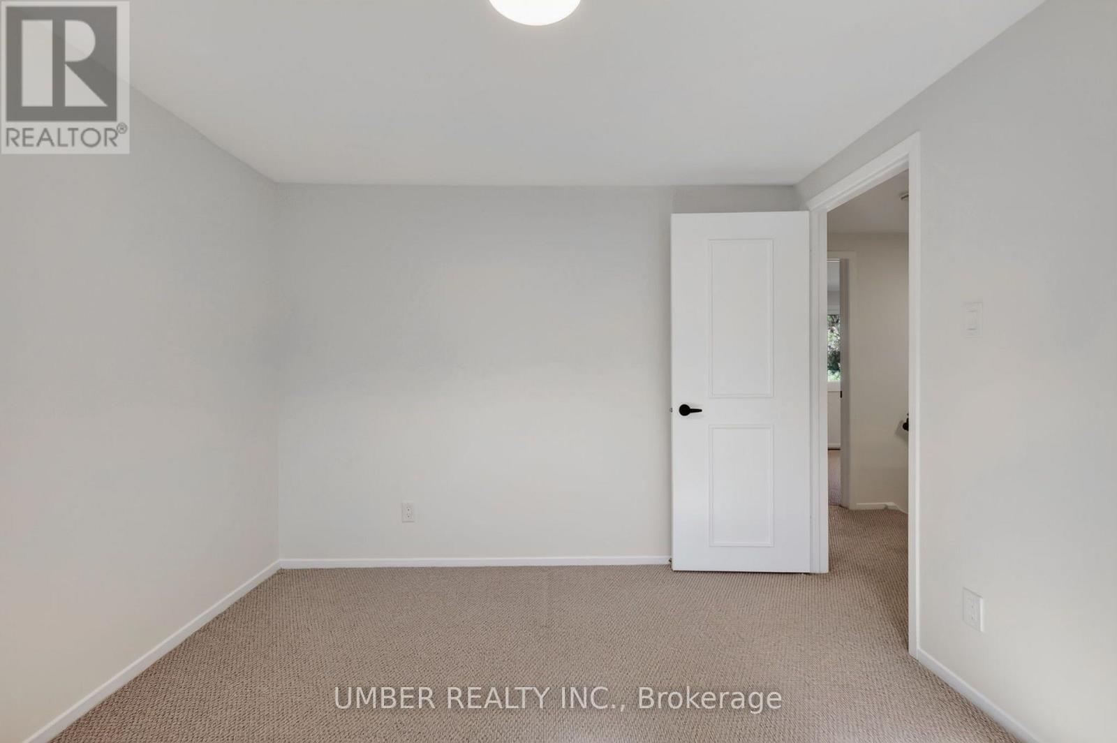 120 Hawk Crescent Property Photo 33