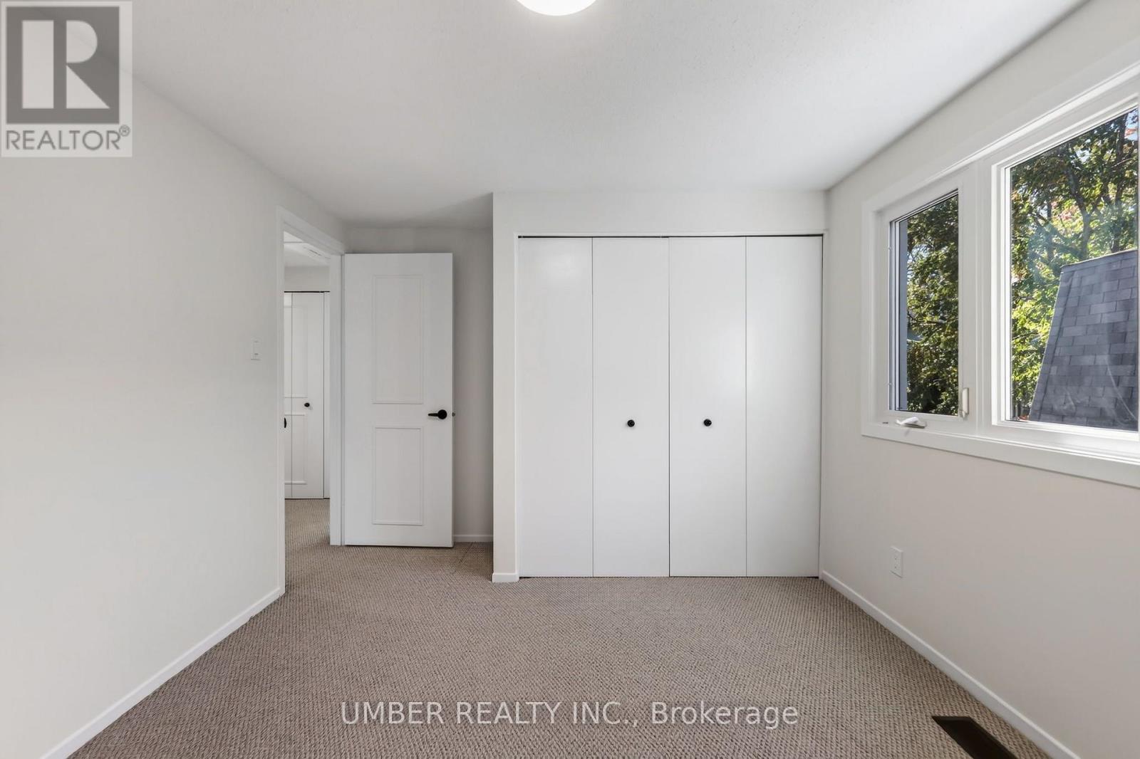 120 Hawk Crescent Property Photo 35