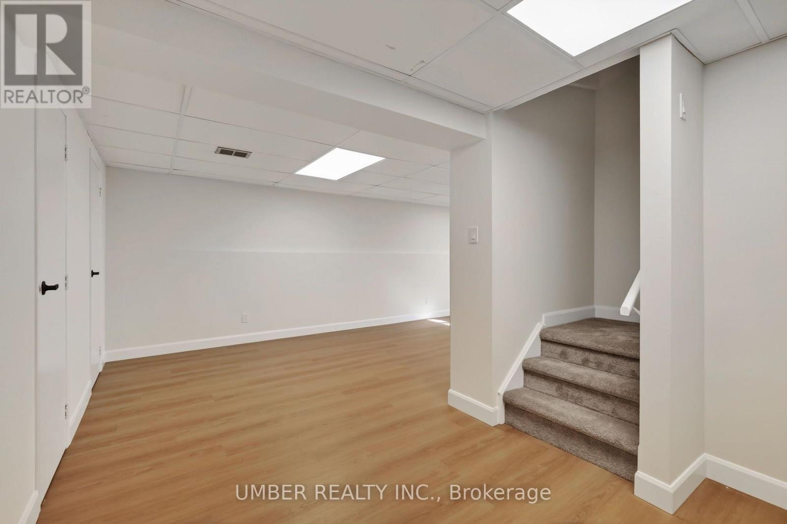 120 Hawk Crescent Property Photo 39