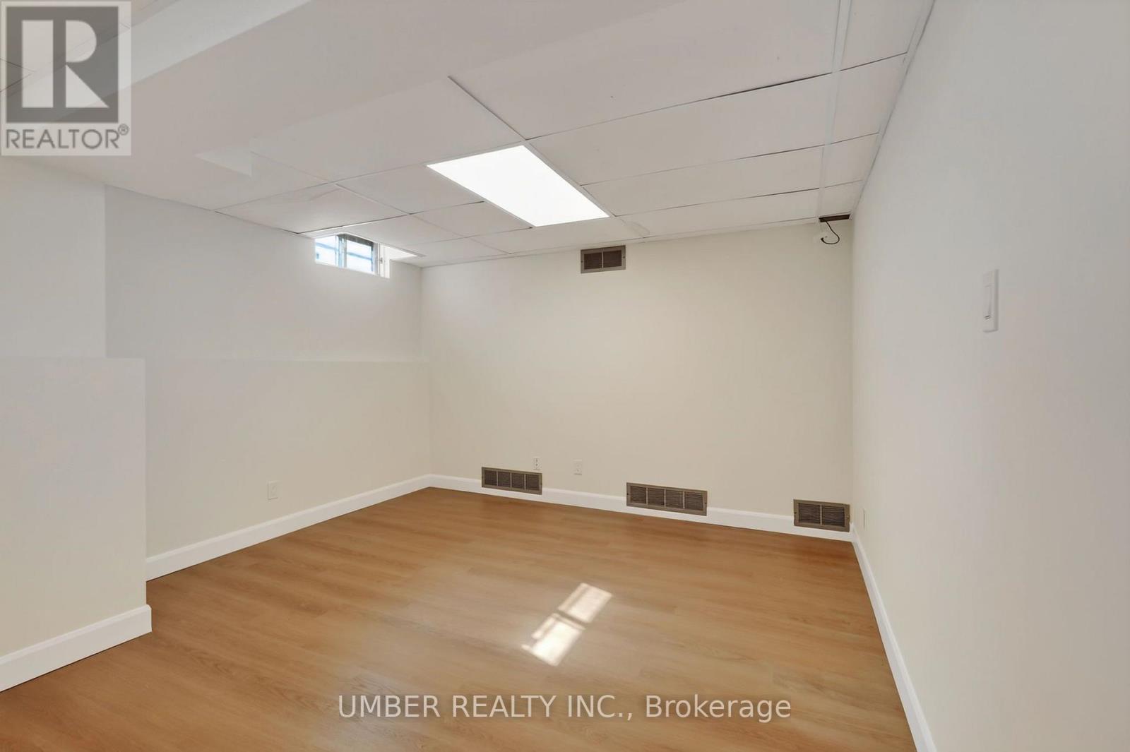 120 Hawk Crescent Property Photo 42