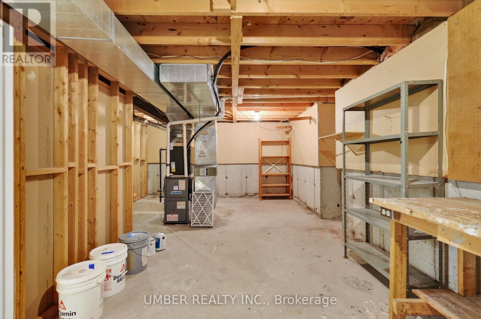 120 Hawk Crescent Property Photo 44