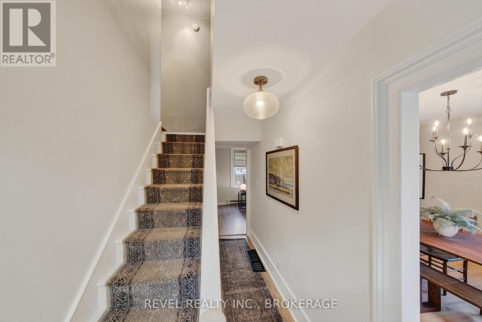 637 Collins Bay Road Property Photo 3