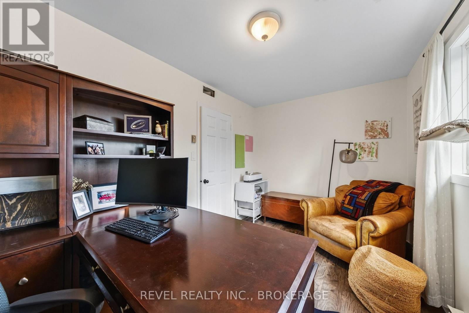 637 Collins Bay Road Property Photo 25