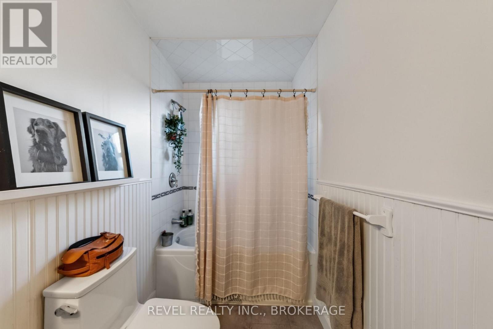 637 Collins Bay Road Property Photo 30