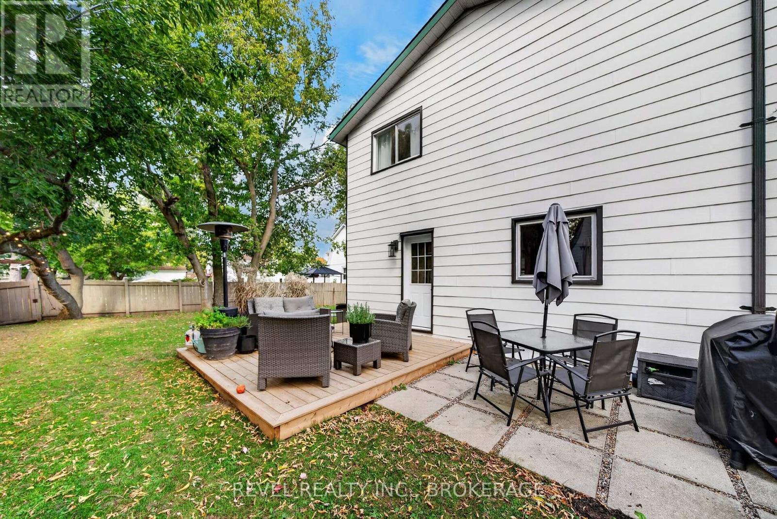 637 Collins Bay Road Property Photo 36