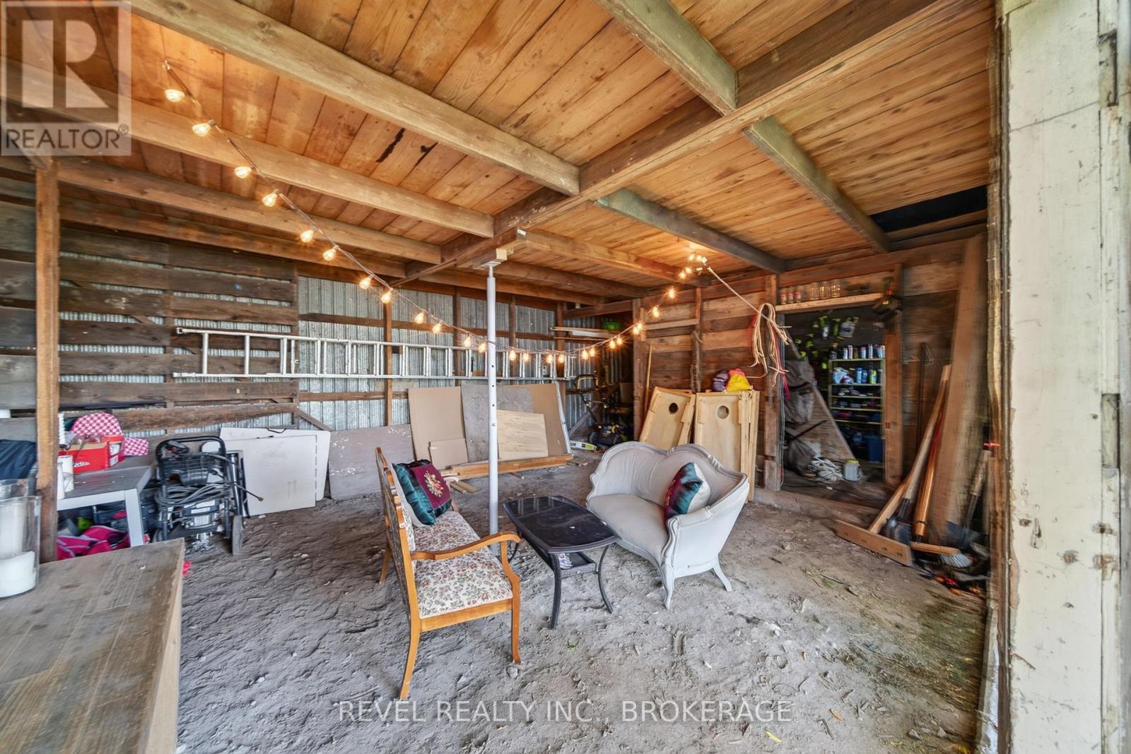 637 Collins Bay Road Property Photo 43