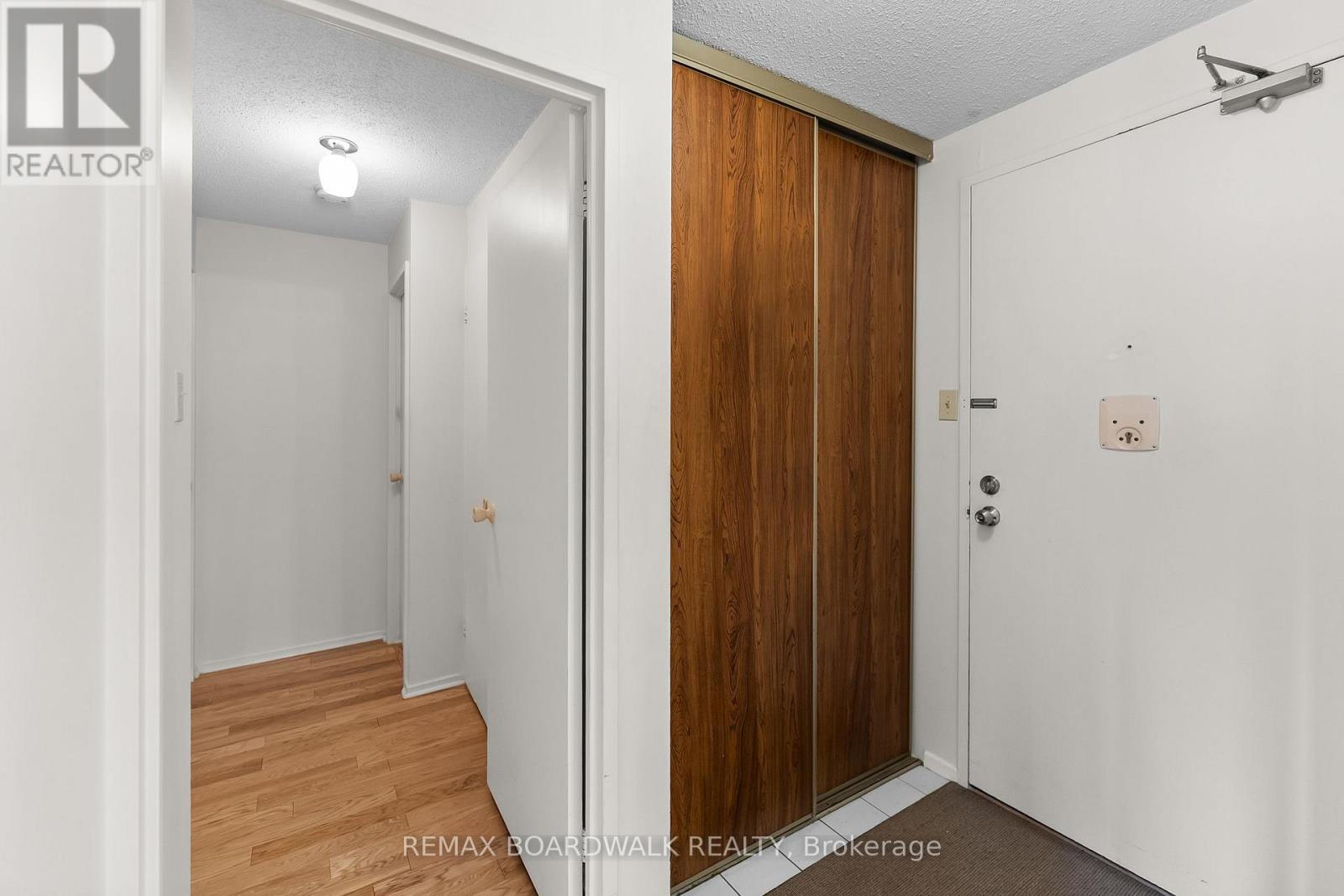 503 - 1599 Lassiter Terrace Property Photo 5