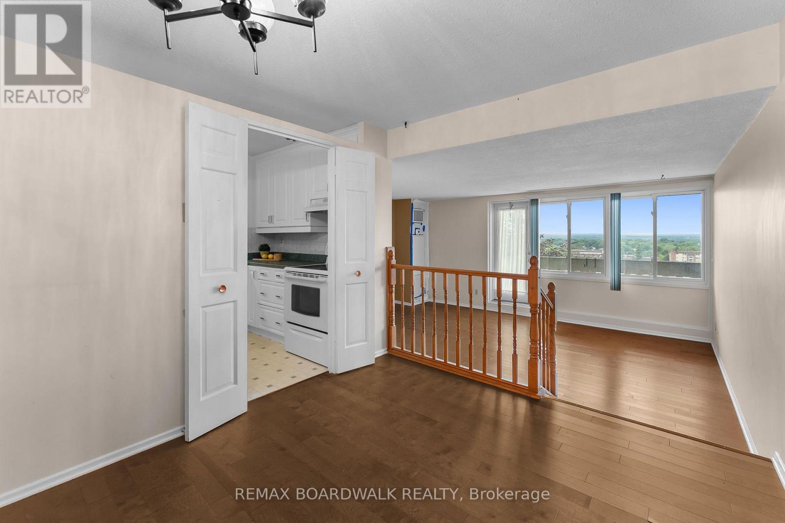 503 - 1599 Lassiter Terrace Property Photo 12